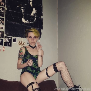 I smoke two joints before i smoke two joints and then i smoke two more part 1