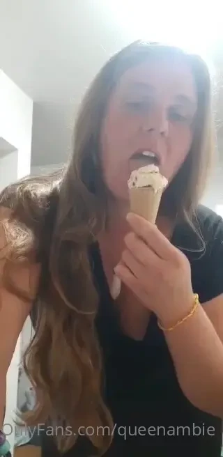 Icecream lick hotambie wantmetolickyou sluptheicecream 