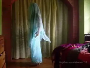 Very sexy belly dance