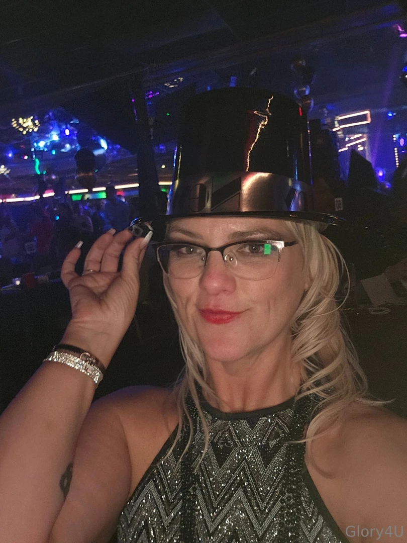 Who made a new years resolution i wanna hear em 