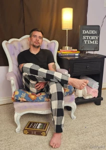 Story time with daddy on chaterbate