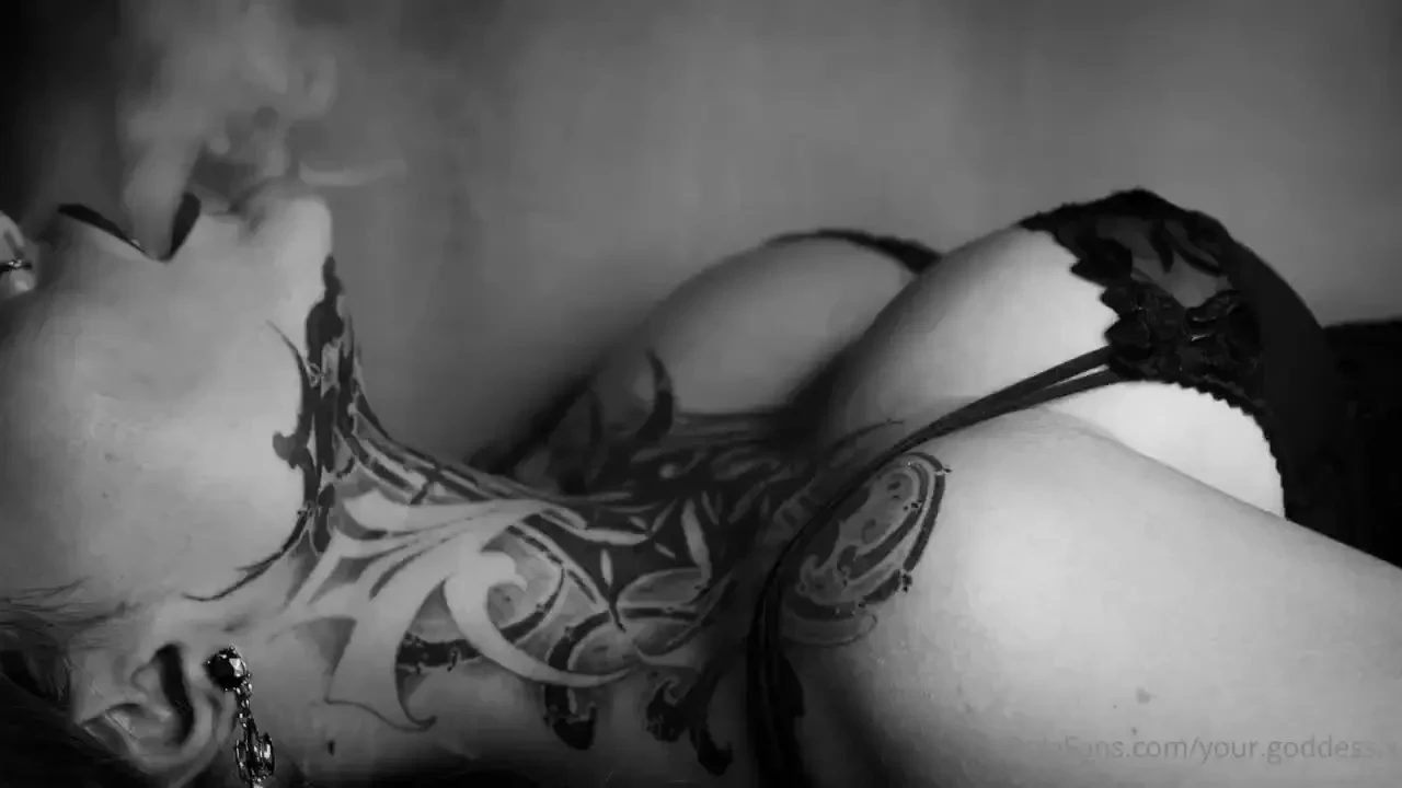 The smoke from a woman s mouth looks very tempting in my opinion what 