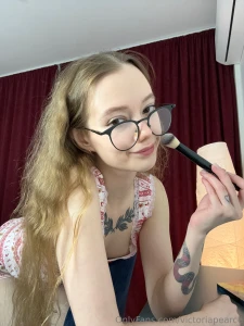 When i do my makeup don t get behind me i don t want to start over part 2