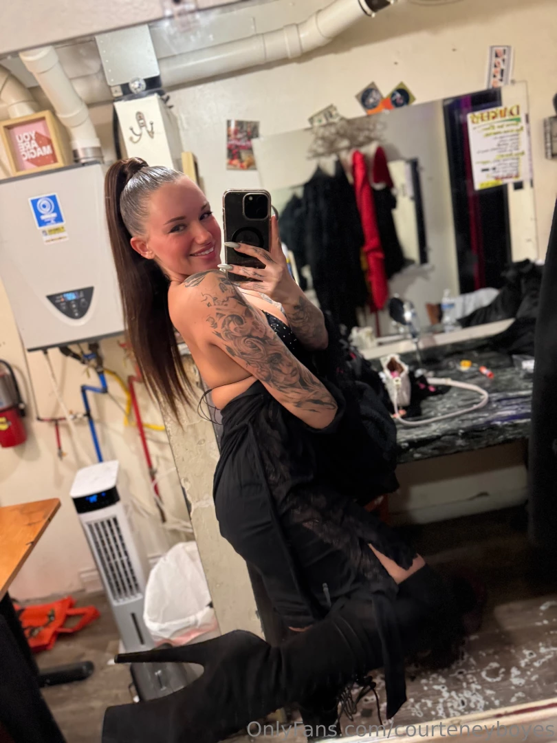 Felling a little naughty today 