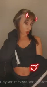 I deleted all my socials but i feel like being social on here tell me