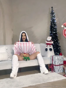 The best part of christmas the warmth i can give and receive may this