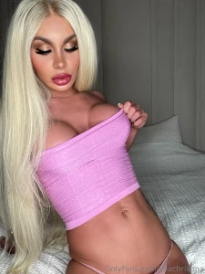 They keep peeking out maybe they want your attention dm me and let s