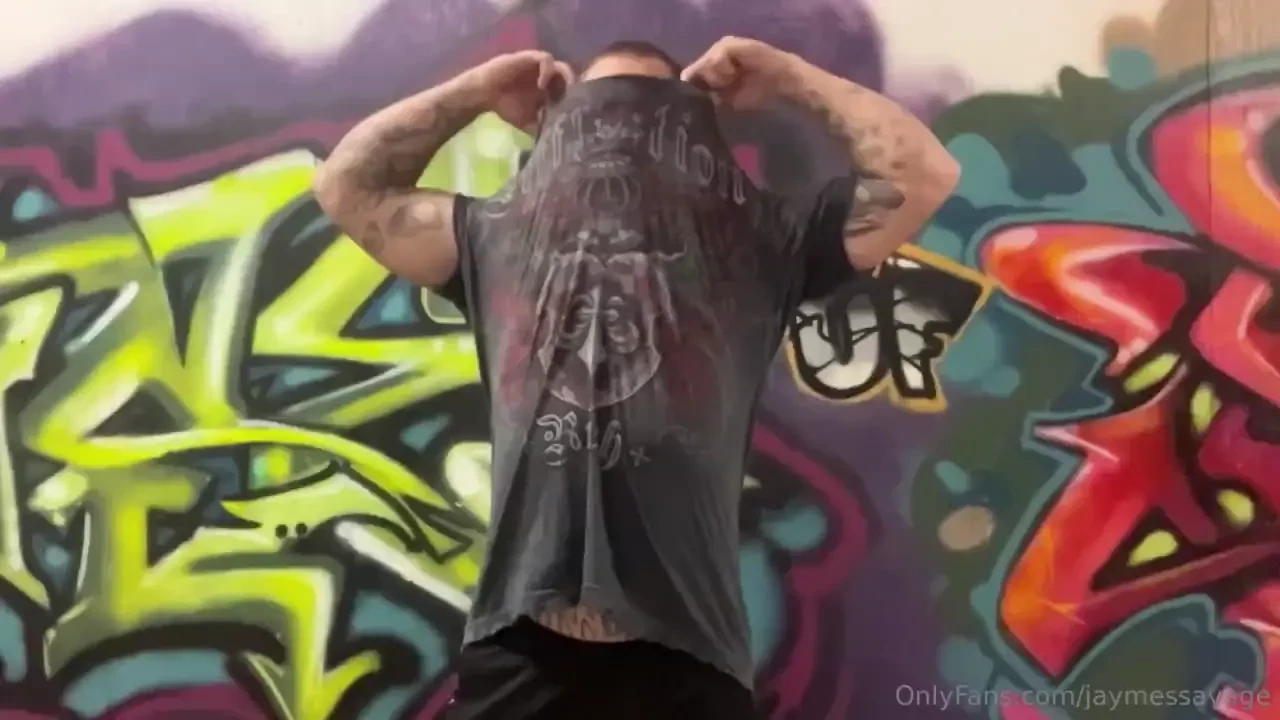 I wanna start doing live workouts with a fun shower scene at the end 