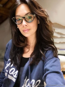 Do you like me in glasses xo