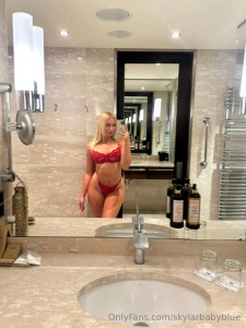 Mirror mirror on the wall can you blame me for showing it all