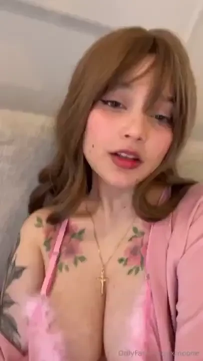 Nbsp i m online and i started to feel a little wet 