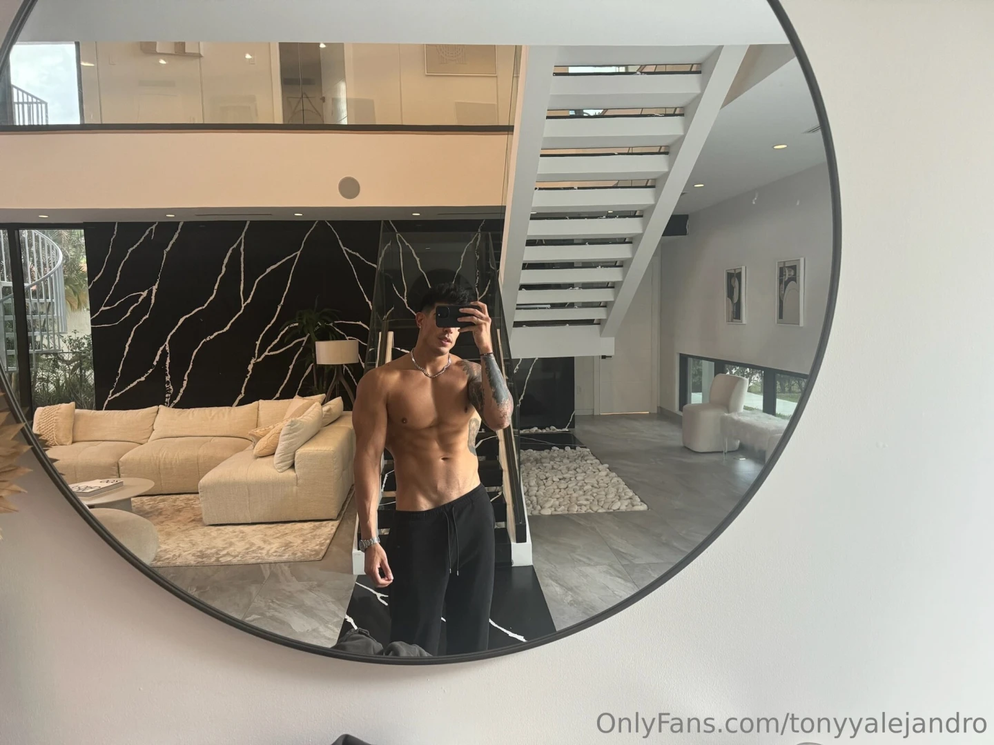 Bro come sit on the couch with me i have to something to show you 