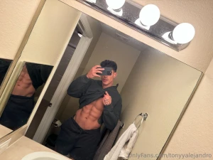 My bro wanted to see my ab gains so i thought you should too