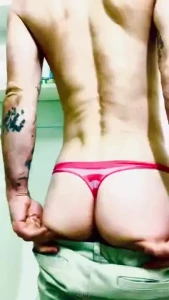 Your favorite neighborhood bubble butt whyte boi is back and his butt part 2