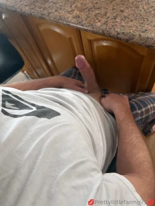 Mmmmmm my sunday funday breaky just need a nice big cock fucking me