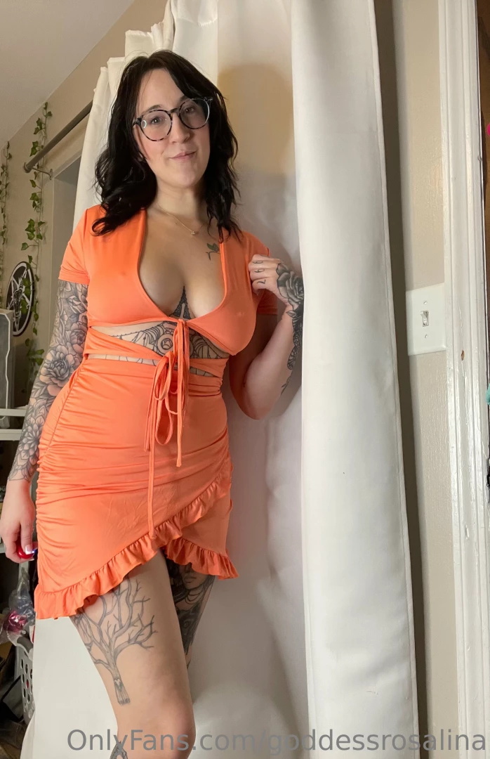 Want to see my naughty side come play with me rosalinaryder 