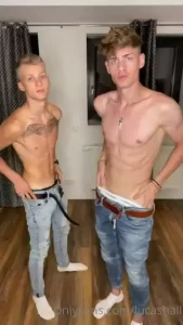 Motivate him in the comments to do more with me hahaha i will show him
