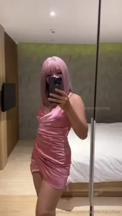 Let s go to the party my onlyfans vip you can see full pics clips 