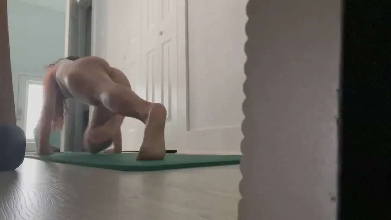 I ll choose a better outfit choice cos like i said i m insecure w how 