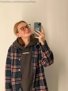 Hi i m curious to know when you see a girl somewhere and she s wearing