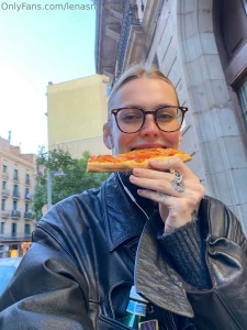 Do you like pizza if so what flavor