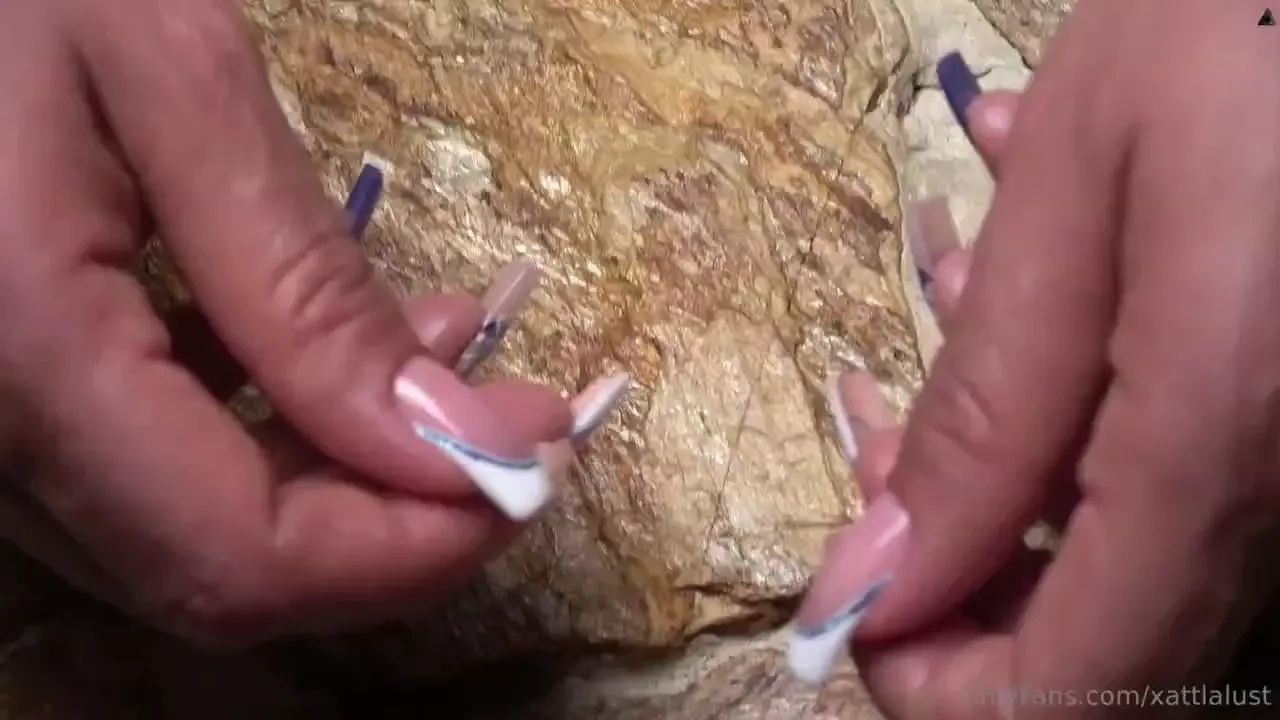 Come and see that my nails are completely natural pov 
