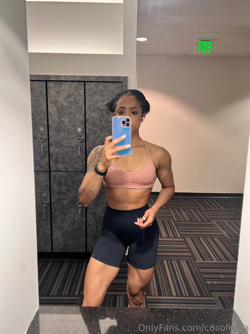 Im bout to start posting old pics of me looking jacked cuz im not self 