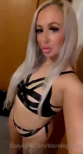 Hey guys sub to my vip gal blonde scottish and tatoo d crazy content