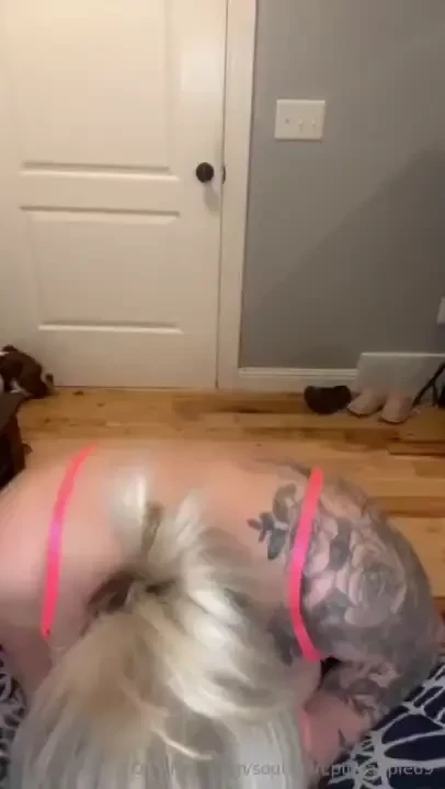 Practicing on a dildo i have to sharpen my skills but fuck i love 