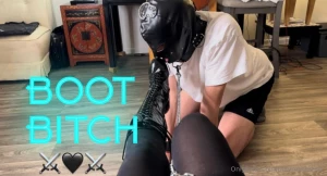 My new bootbitch finally gave in and submitted to his sick urges of