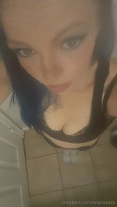 So i may be clicking up with another female in the next couple weeks part 1