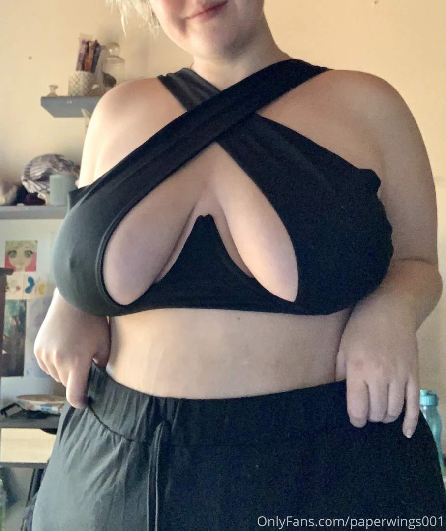 Anyone seen this shein top on tiktok i got one 