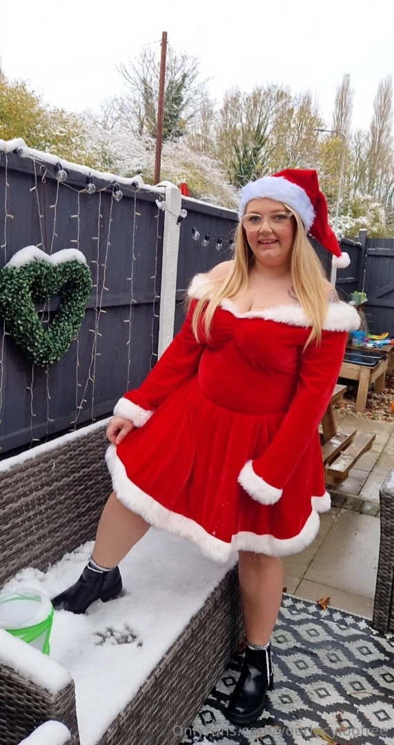 Can you see my nipples through this part 7 