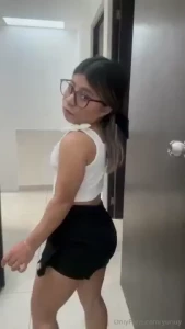 Glasses or no glasses part 103