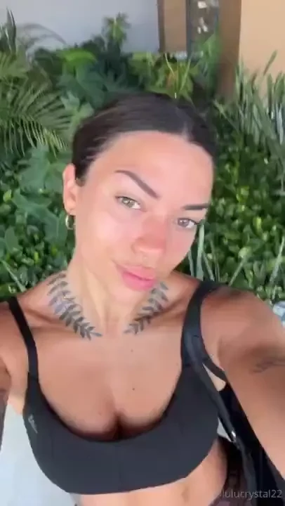 Getting my sweat on this morning who wants to join me in the shower 