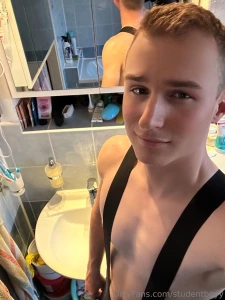 Hey babe i have late present for you free trial to my best friends