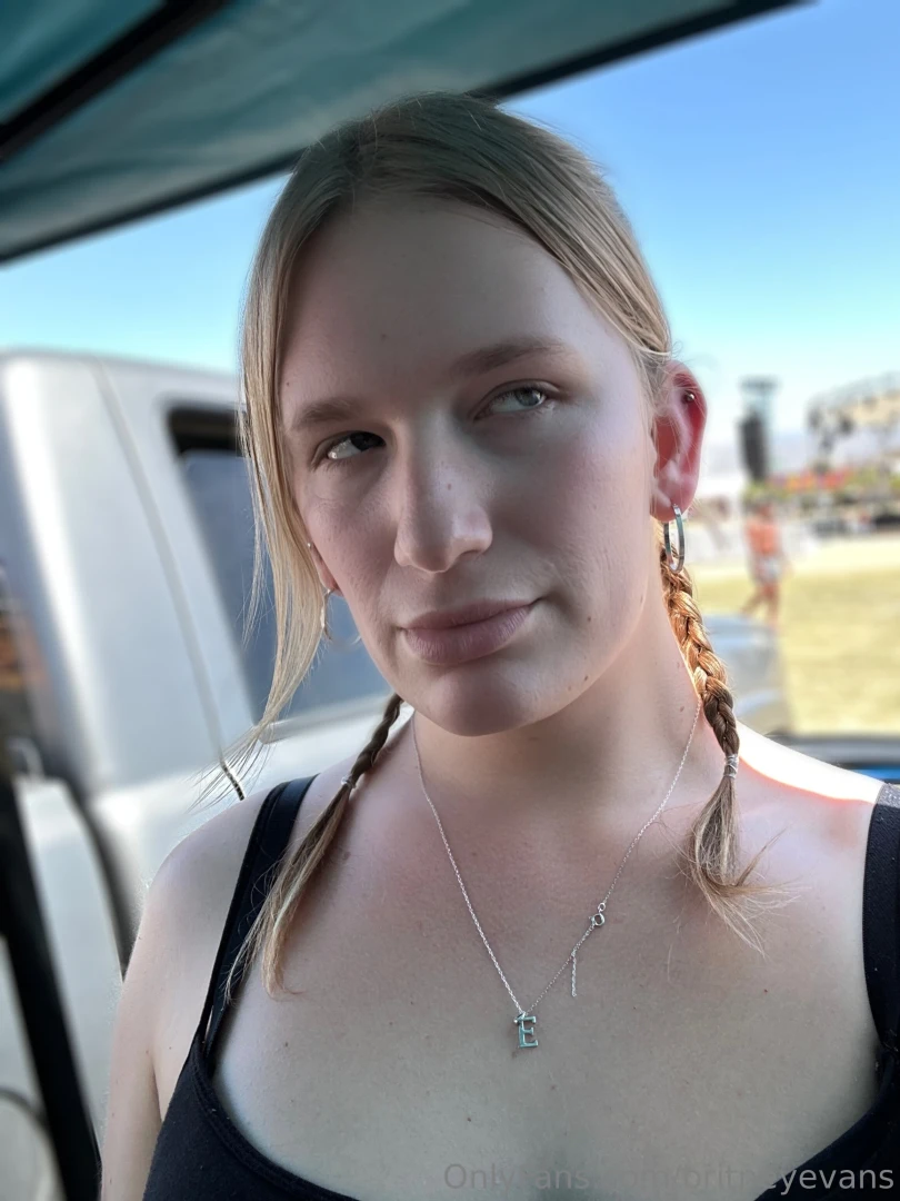 Just looking for another straight boy to stretch me out 