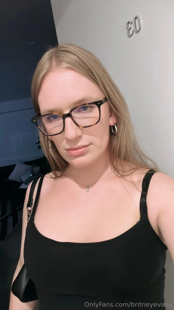 What are you waiting for get on your knees for me 