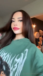What s everyone doing tonight message me something cute and i ll send