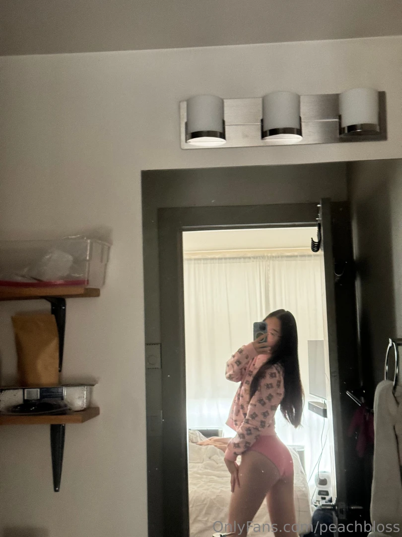 If i had a nickel for every time someone assumes i like moschino 