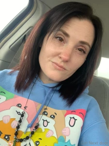 Flashing my tits in the car part 1