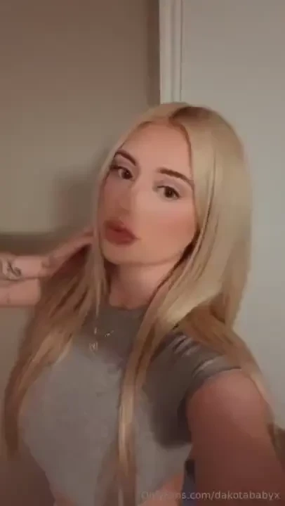 Im abt to go live whos tryna see me go live right now if you wanna see part 3 