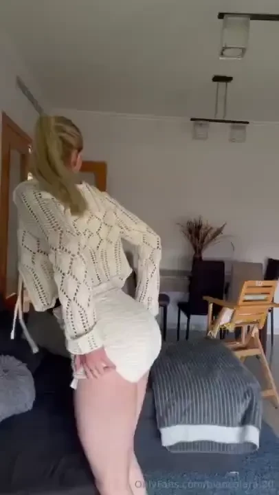 Upssss un culito sali por aqu 
