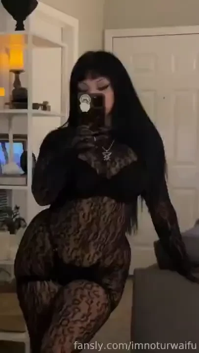 Adding more of these bodysuits to my wishlist so i can keep inflicting 
