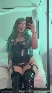 Glasses or no glasses comment and i ll send you more pics from this part 1