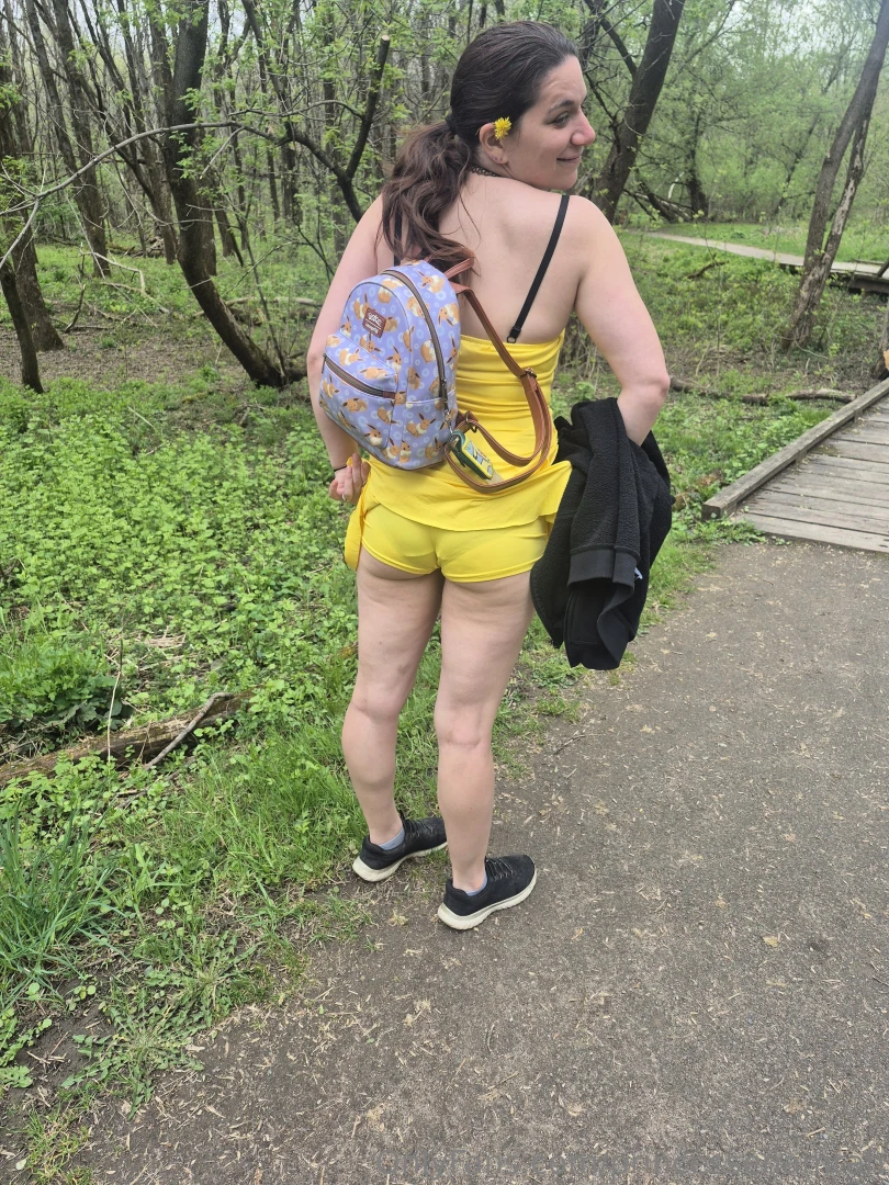 Petite promenade h siter pas a tipper pour m encourager si vous aimer part 2 