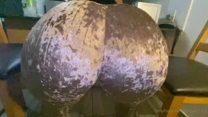 Now those are some juicy ass farts