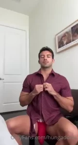 2 hot videos and 1 pic showing some booty in this one part 1