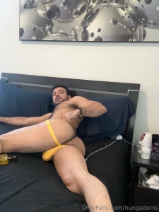 Booty content 2 pics and a vid part 1