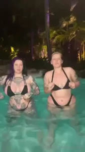 Ravengriim throwback to a video that was too risqu for tiktok